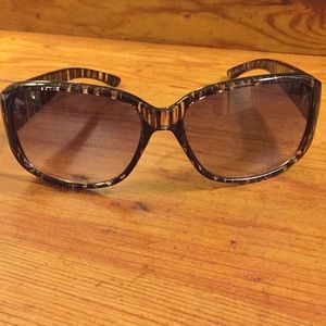 Nine West Sunglasses🕶Bundle Accessories and Save!